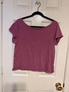 Aeropostale Short Sleeve Scoop Tee in Mauve Pink